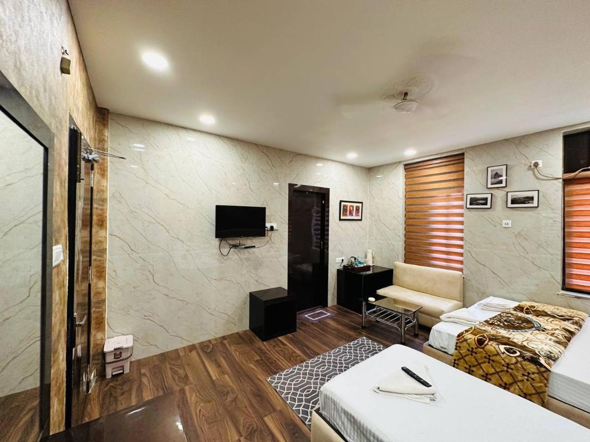 Hotel Majestic Kolkata Exterior photo