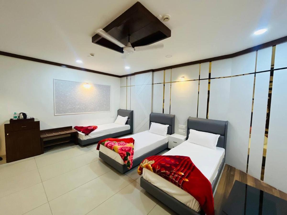 Hotel Majestic Kolkata Exterior photo