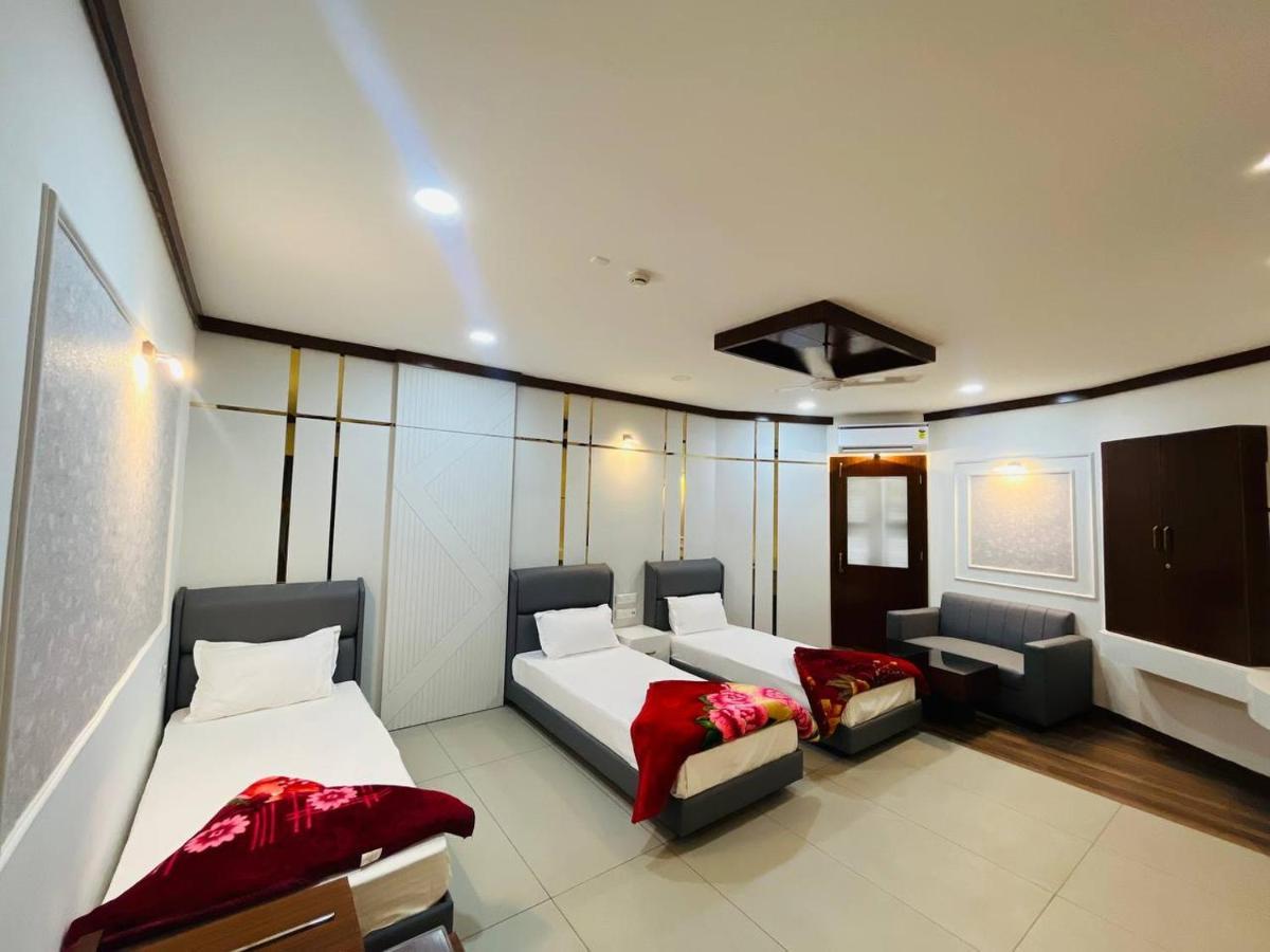 Hotel Majestic Kolkata Exterior photo
