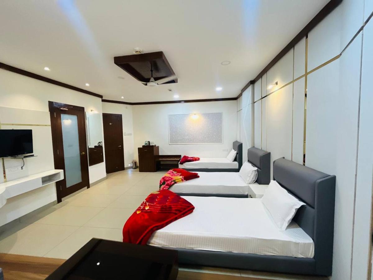 Hotel Majestic Kolkata Exterior photo